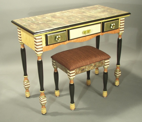 two-b-ftv-2-fliptopvanity2green-flowerknobsw-stool.jpg